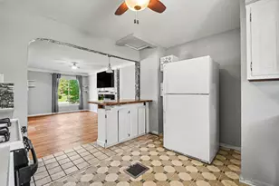 1336 Beechwood St NE, Grand Rapids, MI 49505 - Photo 8