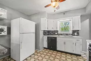 1336 Beechwood St NE, Grand Rapids, MI 49505 - Photo 10