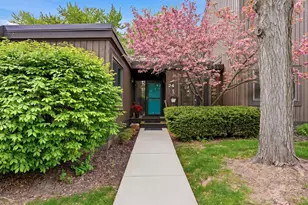 24 Haverhill Ct, Ann Arbor, MI 48105 - Photo 2