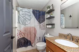 8283 Fairwood Dr, Jenison, MI 49428 - Photo 18