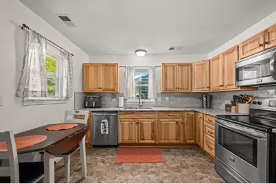708 W Roe Street, Buchanan, MI 49107 - Photo 4