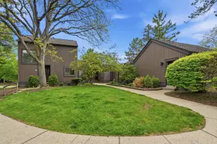 18 Northwick Ct, Ann Arbor, MI 48105 - Photo 2