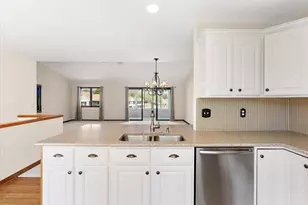 846 Claremont Ct, Holland, MI 49423 - Photo 10
