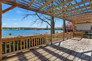 13615 Sunset Shores Dr, Cedar Springs, MI 49319 - Photo 2