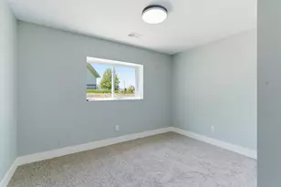 243 W Gardner St, Sparta, MI 49345 - Photo 32