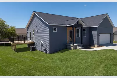 243 W Gardner Street, Sparta, MI 49345 - Photo 2