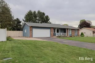 8742 Shadowbrook Dr, Jenison, MI 49428 - Photo 2