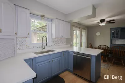 8742 Shadowbrook Drive, Jenison, MI 49428 - Photo 8