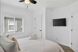 49 Calvert Ave, Detroit, MI 48202 - Photo 14
