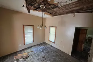 206 S Berrien St, Albion, MI 49224 - Photo 6