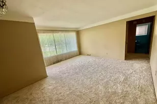 27669 MacKenzie Ct, Westland, MI 48185 - Photo 8