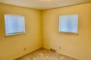 27669 MacKenzie Ct, Westland, MI 48185 - Photo 18