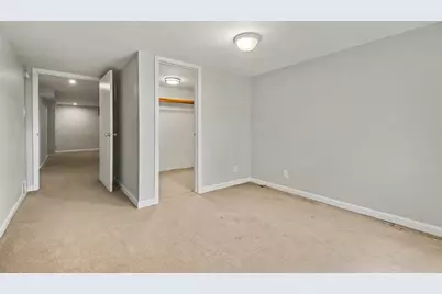 4725 Burgis Avenue SE, Kentwood, MI 49508 - Photo 18