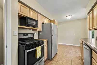 4725 Burgis Avenue SE, Kentwood, MI 49508 - Photo 8