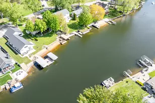 6876 Shore Dr, Coloma, MI 49038 - Photo 16