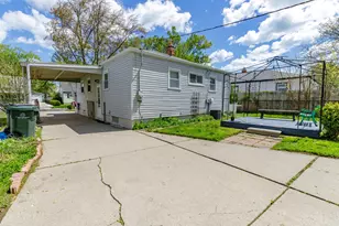 23636 Beverly St, Saint Clair Shores, MI 48082 - Photo 22
