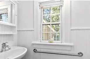 957 Maxwell Ave SE, East Grand Rapids, MI 49506 - Photo 18