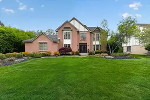 1452 Lockmoor Dr, Troy, MI 48084 - Photo 2
