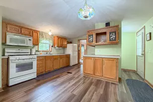 24599 Linden St, Dowagiac, MI 49047 - Photo 8