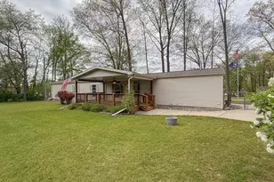 24599 Linden St, Dowagiac, MI 49047 - Photo 6