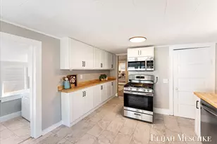 1026 Garfield Ave NW, Grand Rapids, MI 49504 - Photo 10