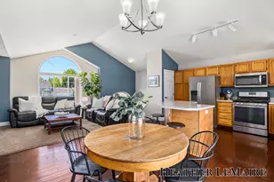 2070 Shiloh Point Dr SE, Grand Rapids, MI 49546 - Photo 10