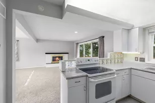 2647 Manitoba Ct NE, Grand Rapids, MI 49525 - Photo 12