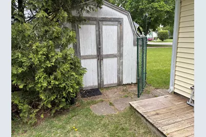 907 Wilson Avenue, Sturgis, MI 49091 - Photo 8