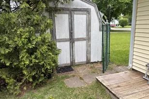 907 Wilson Ave, Sturgis, MI 49091 - Photo 8