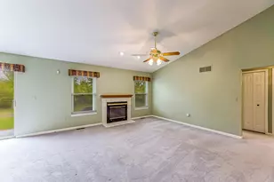 9047 Summit Ct, Ypsilanti, MI 48197 - Photo 6