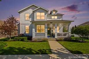 567 Blackstone St, Holland, MI 49423 - Photo 2