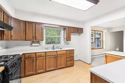 1077 Riverside Drive, Battle Creek, MI 49015 - Photo 8