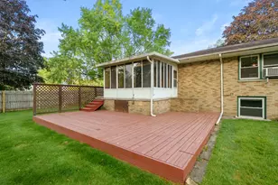 1077 Riverside Dr, Battle Creek, MI 49015 - Photo 30
