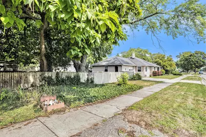 705 S Griffin Street, Grand Haven, MI 49417 - Photo 4