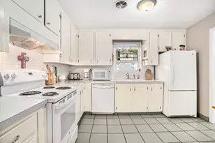 705 S Griffin St, Grand Haven, MI 49417 - Photo 12
