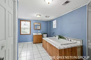 2541 Day Ave NW, Grand Rapids, MI 49544 - Photo 10