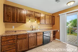 2541 Day Ave NW, Grand Rapids, MI 49544 - Photo 6