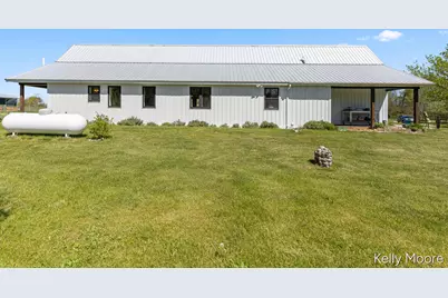 11117 W Snows Lake Road, Greenville, MI 48838 - Photo 12