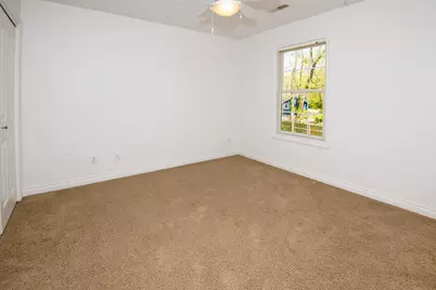 1401 Whispering Trail, Benton Harbor, MI 49022 - Photo 16