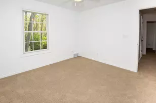 1401 Whispering Trail, Benton Harbor, MI 49022 - Photo 20