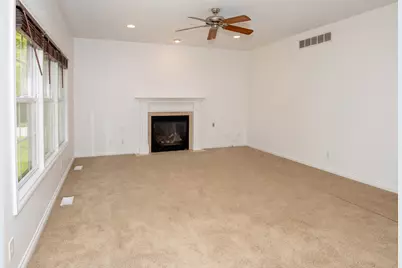 1401 Whispering Trail, Benton Harbor, MI 49022 - Photo 14