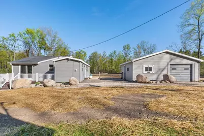 136 Pleasant Drive, Six Lakes, MI 48886 - Photo 10