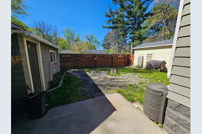 921 Ireland Avenue, Muskegon, MI 49441 - Photo 28