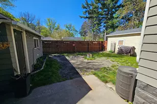 921 Ireland Ave, Muskegon, MI 49441 - Photo 28