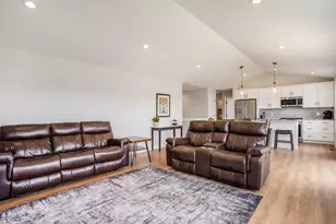 3903 Elderberry Dr, Holland, MI 49424 - Photo 10