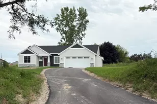 10555 68th St SE, Alto, MI 49302 - Photo 2