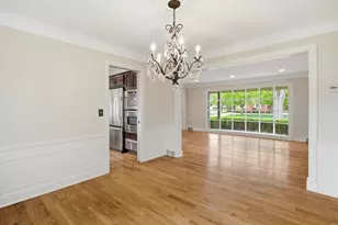 653 Perrien Pl, Grosse Pointe Woods, MI 48236 - Photo 18