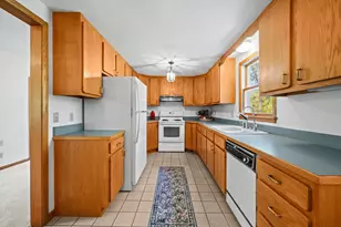 8498 Lake Rd, Berrien Center, MI 49102 - Photo 14