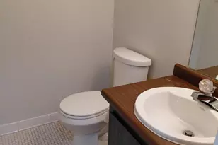 7513 Woodview St, Westland, MI 48185 - Photo 10
