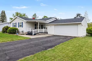 517 Ives Ave, Big Rapids, MI 49307 - Photo 2